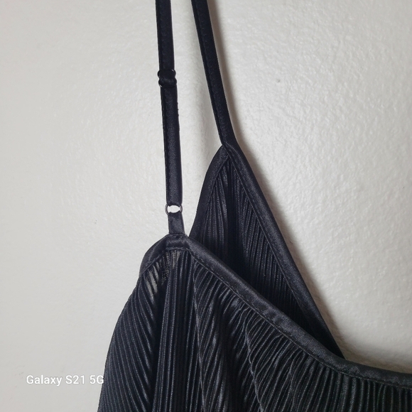 WAYF Surplice Ribbed Cami Bodysuit in Black Sz Large Nordstrom Sexy Date Night - Picture 7 of 13